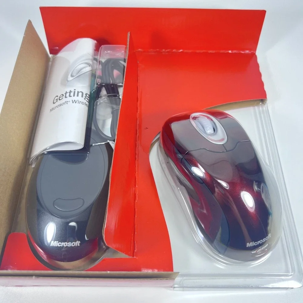 NIB Microsoft Wireless IntelliMouse Explorer M03-00069 Crimson Fire Open Box New